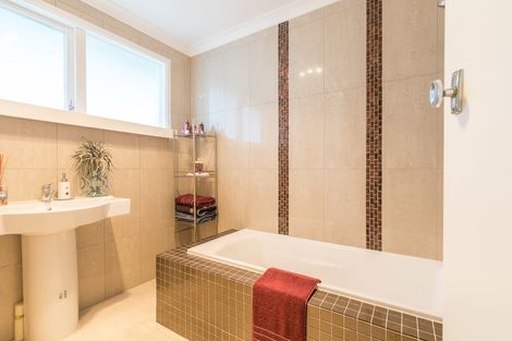 Photo of property in 15 Spargo Road, Massey, Auckland, 0614