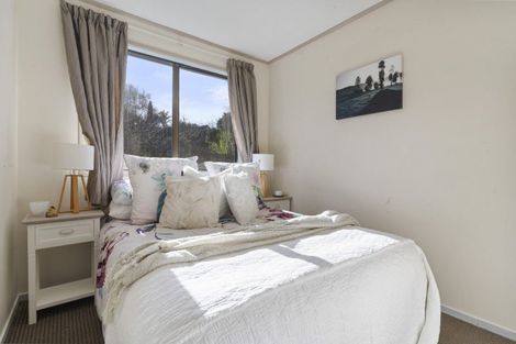 Photo of property in 16 St Catherine Crescent, West Harbour, Auckland, 0618