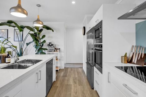 Photo of property in 31 Jules Crescent, Bell Block, New Plymouth, 4312