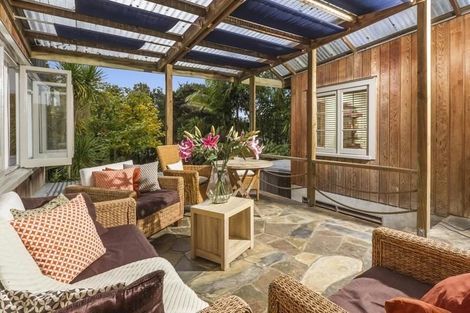 Photo of property in 34 Sandown Road, Rothesay Bay, Auckland, 0630