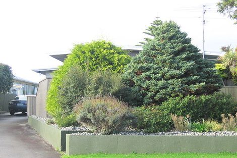 Photo of property in 62 Gray Avenue, Paraparaumu Beach, Paraparaumu, 5032