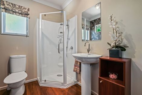 Photo of property in 296 Gardiners Road, Harewood, Christchurch, 8051