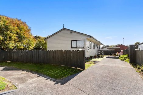 Photo of property in 8 Zurich Place, Weymouth, Auckland, 2103