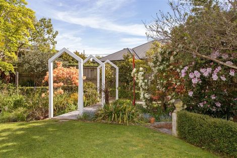 Photo of property in 55 Englefield Road, Northwood, Christchurch, 8051