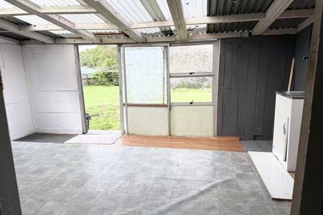 Photo of property in 98 Portage Road, New Lynn, Auckland, 0600