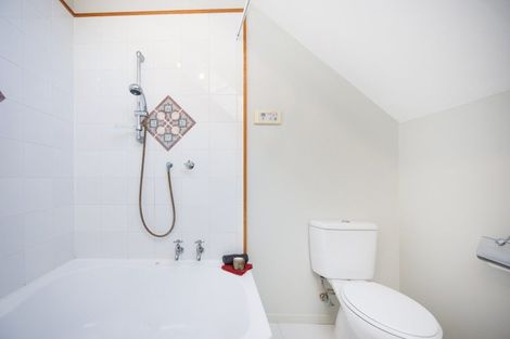 Photo of property in 20 Cashmere Drive, Fitzherbert, Palmerston North, 4410