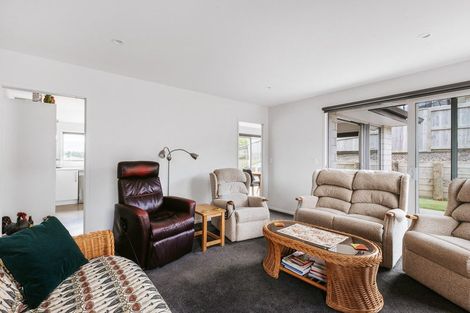Photo of property in 14 Anglers Way, Omokoroa, 3114