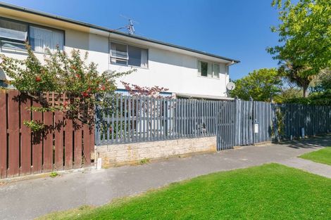 Photo of property in 4/14 Church Square, Addington, Christchurch, 8024