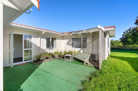 Photo of property in 318 Kuku Beach Road, Kuku, Levin, 5570
