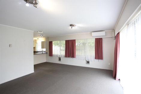 Photo of property in 2/6 Tina Place, Sunnyhills, Auckland, 2010