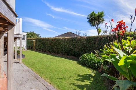 Photo of property in 1/10 Raines Avenue, Forrest Hill, Auckland, 0620