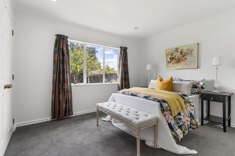 Photo of property in 9 Nathan Close, Somerville, Auckland, 2014
