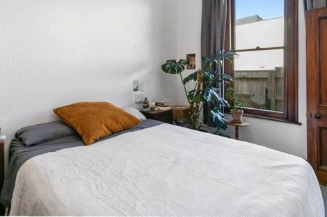 Photo of property in 108 The Parade, Island Bay, Wellington, 6023