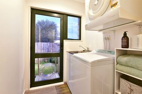 Photo of property in 5a Lillian Place, Orewa, 0931