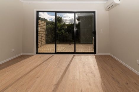Photo of property in 2/125b Metcalfe Road, Ranui, Auckland, 0612