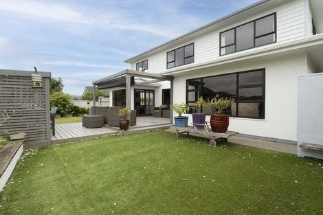 Photo of property in 14 Ronald Woolf Place, Churton Park, Wellington, 6037