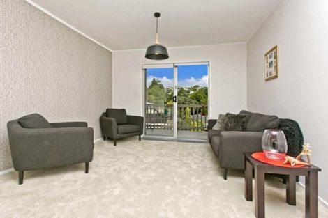 Photo of property in 1/6 Ellice Road, Totara Vale, Auckland, 0629
