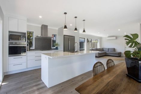Photo of property in 11a Hillview Road, Waihi Beach, 3611