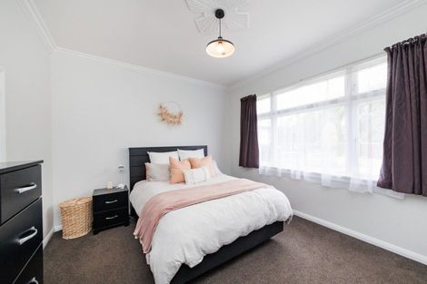 Photo of property in 13 Featherston Street, Takaro, Palmerston North, 4412