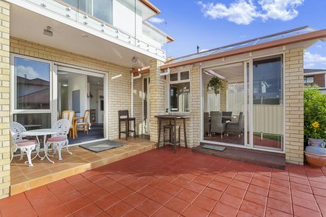 Photo of property in 8a Daytona Road, Henderson, Auckland, 0610
