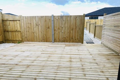 Photo of property in 42 Auranga Drive, Karaka, 2113