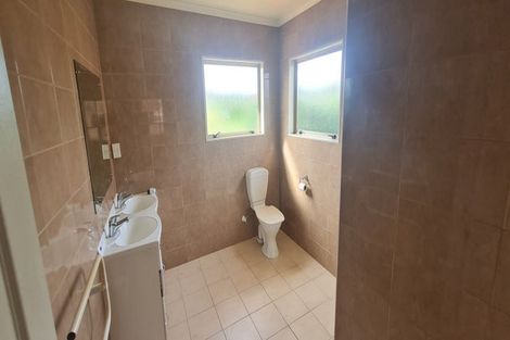 Photo of property in 42 Peninsula Road, Mangere, Auckland, 2022