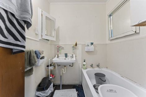 Photo of property in 35 Wickman Way, Mangere East, Auckland, 2024