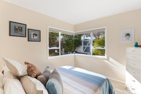 Photo of property in 33 Wharemauku Road, Raumati Beach, Paraparaumu, 5032