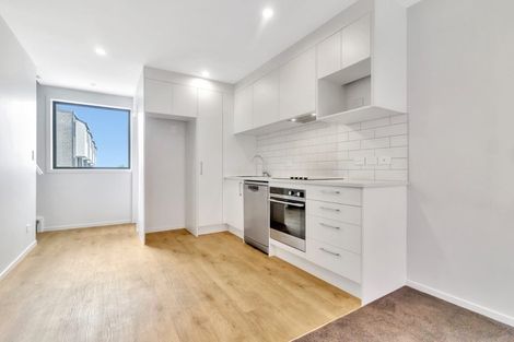Photo of property in 7/3234 Great North Road, New Lynn, Auckland, 0600