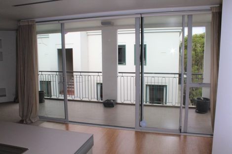 Photo of property in St James Courts, 11/77 Gloucester Street, Christchurch Central, Christchurch, 8013