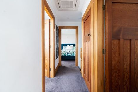 Photo of property in 180 Victoria Road, Saint Clair, Dunedin, 9012