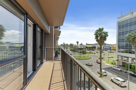 Photo of property in 3k/18 Ronwood Avenue, Manukau, Auckland, 2104