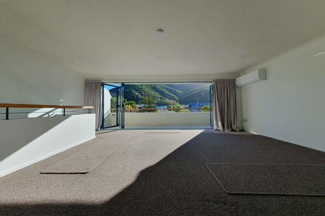 Photo of property in 10/45 Beach Road, Waikawa, Picton, 7220