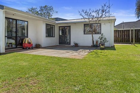 Photo of property in 17 Kulim Avenue, Otumoetai, Tauranga, 3110