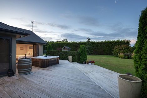 Photo of property in 7 Dobsons Lane, Kelvin Grove, Palmerston North, 4470