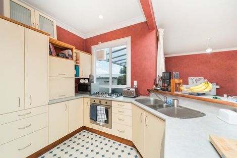 Photo of property in 8 Russell Street, Palmerston North, 4414