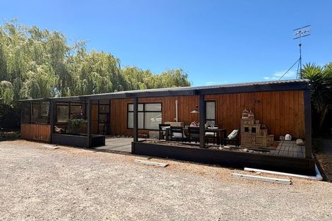 Photo of property in 140 Mako Mako Road, Levin, 5510