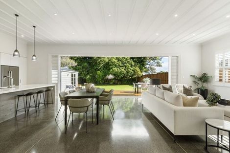 Photo of property in 154 Hinemoa Street, Birkenhead, Auckland, 0626