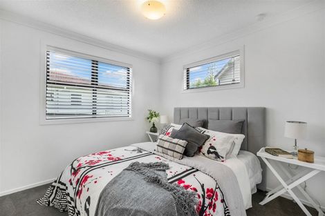 Photo of property in 49 Minaret Drive, Bucklands Beach, Auckland, 2014