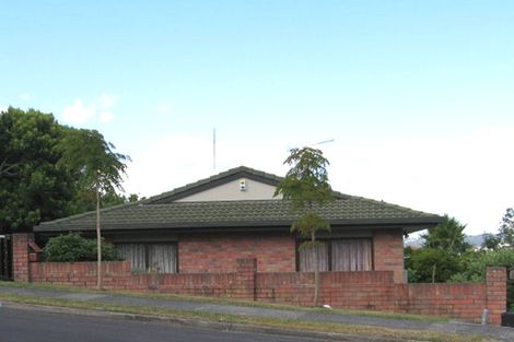 Photo of property in 4 Lagoon Way, West Harbour, Auckland, 0618