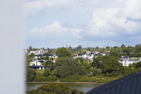 Photo of property in 141 Colwill Road, Massey, Auckland, 0614