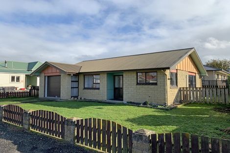 Photo of property in 1a Carlyle Street, Dannevirke, 4930