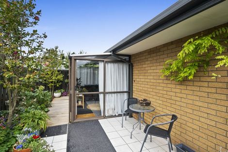 Photo of property in 5 Villa Grove, Ilam, Christchurch, 8041