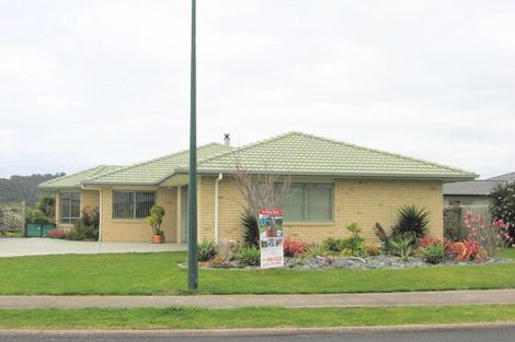 Photo of property in 4 Protea Crescent, Whitianga, 3510