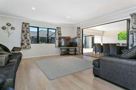 Photo of property in 39a Norfolk Drive, Cambridge, 3434