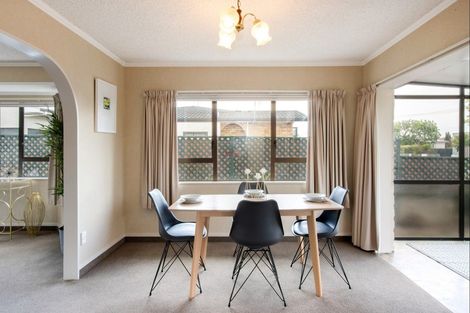 Photo of property in 1/52 Avondale Road, Taradale, Napier, 4112