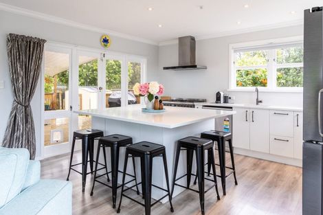 Photo of property in 77 Fergusson Street, Woodville, 4920