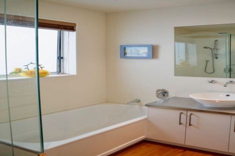 Photo of property in 19f3 Burnham Street, Seatoun, Wellington, 6022