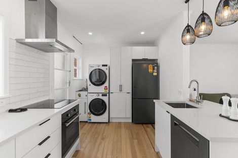 Photo of property in 16b Grassways Avenue, Pakuranga, Auckland, 2010