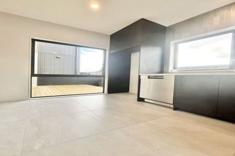 Photo of property in 4/29 Brandon Road, Glen Eden, Auckland, 0602